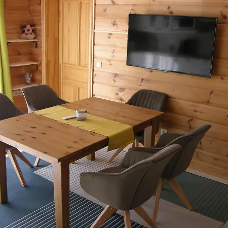 Haus Edelgruen 公寓 *